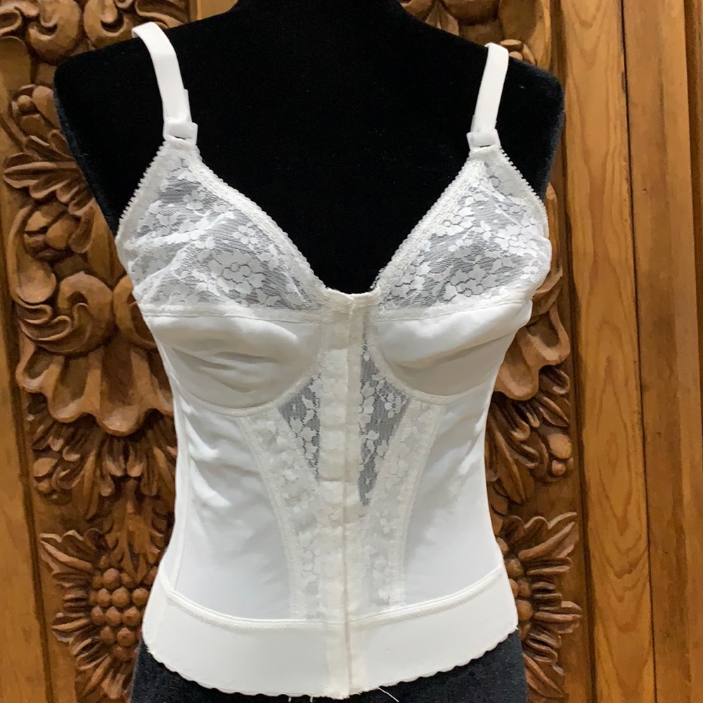 EUC Underscore brand 36B shaper corset vintage style